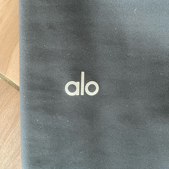 Alo Yoga High-Waist 4 Pocket Utility Legging - Picture 9 of 10